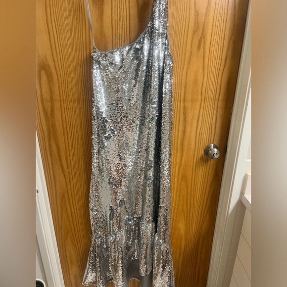 Maeve one shoulder silver sequin midi dress anthropologie - Picture 12 of 14